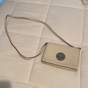 Cream Kate Spade crossbody purse